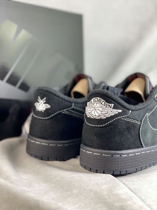 Продавам Air Jordan 1 Low x Travis Scott Black Phantom