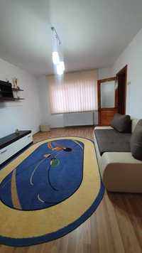 Ofer spre închiriere apartament cu 2 camere