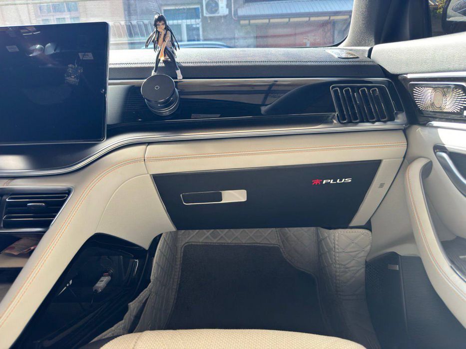 Защитная наклейка на крышку бардачка для BYD Song Plus/Champion