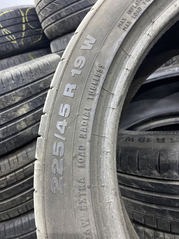 225/45/19 Летние