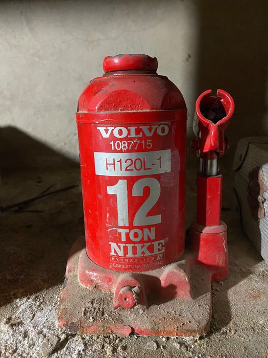 Домкраты для грузовых авто