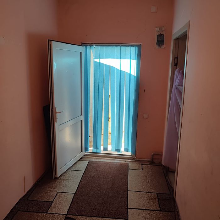 Времянка на даче Атамекен Татьяна 
Рядом Татьяна 
Одна комната+ одна к