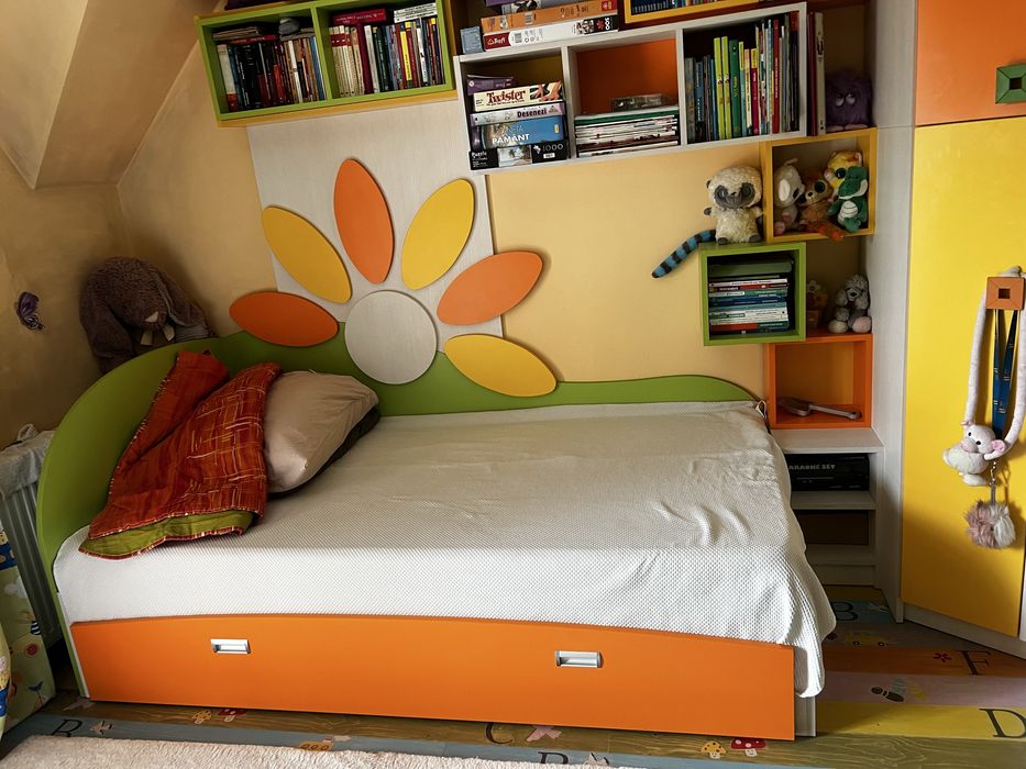 Vand mobila de dormitor pentru fetite