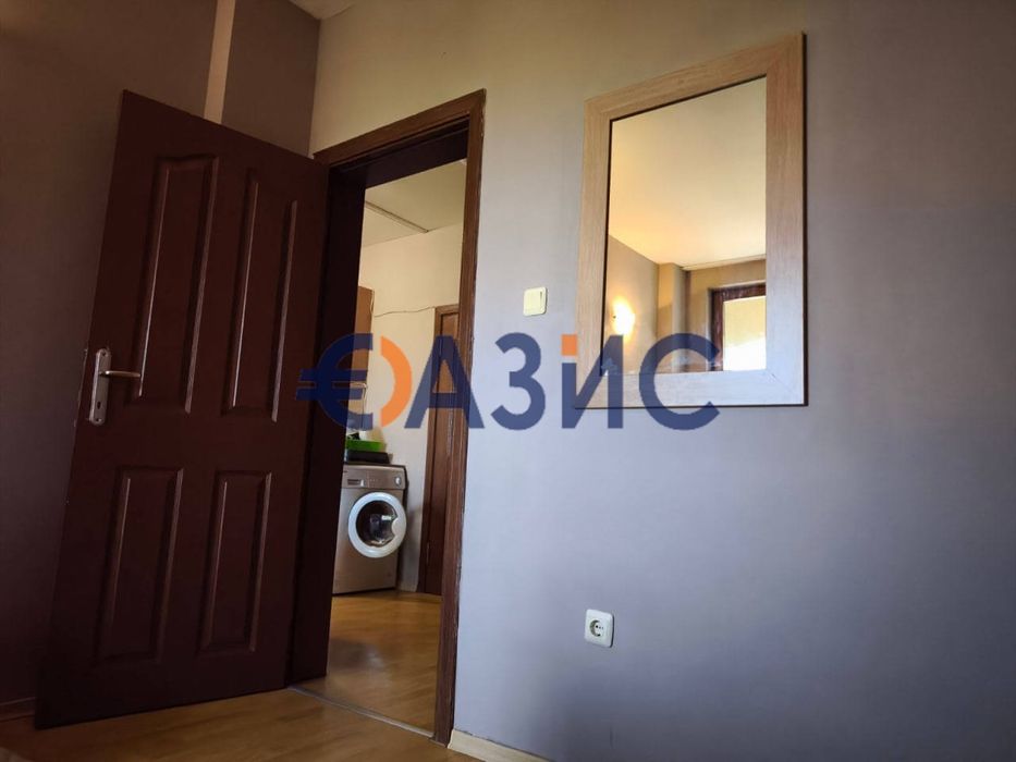 Продава се Двустаен апартамент в Свети Влас - 65 кв.м за 1077 €/кв.м - Снимка #2