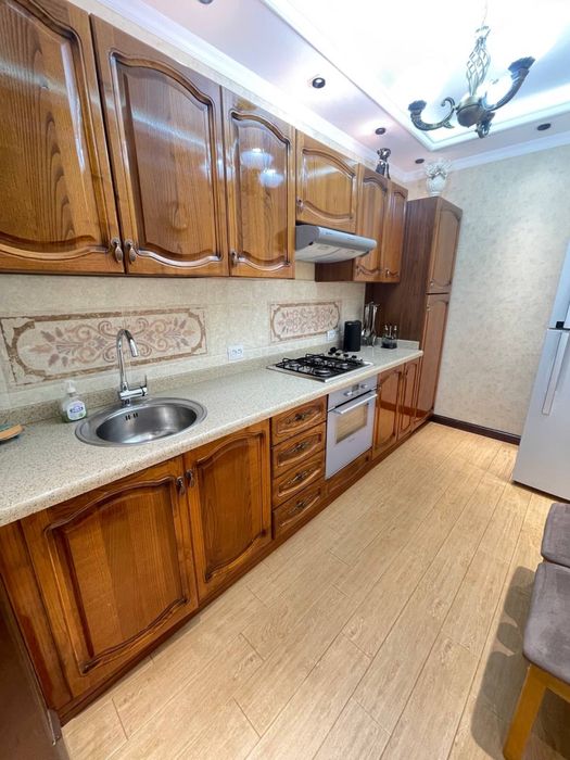 Аренда 5 комнатная на Садыка Азимова 140 кв.м