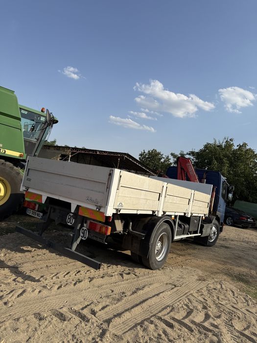 Mercedes atego cu macara fassi
