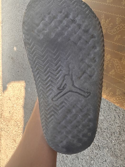 Vand papuci jordan