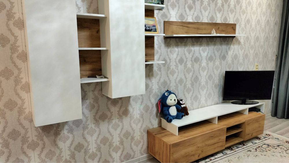 продам тумбу под телевизор