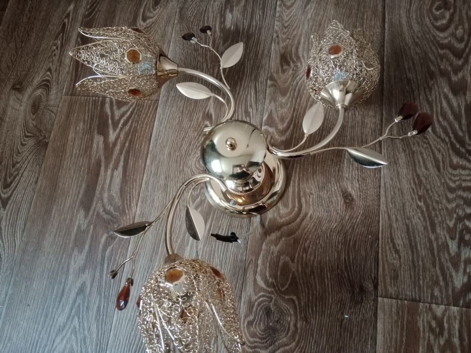 Продам люстры в хорошем состоянии