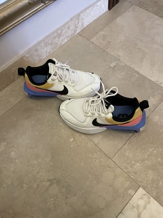 Adidasi Nike marimea 36,5