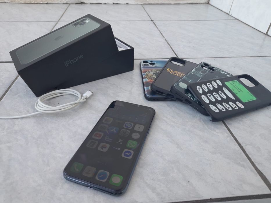 Iphone 11 pro 64gb + 4 huse