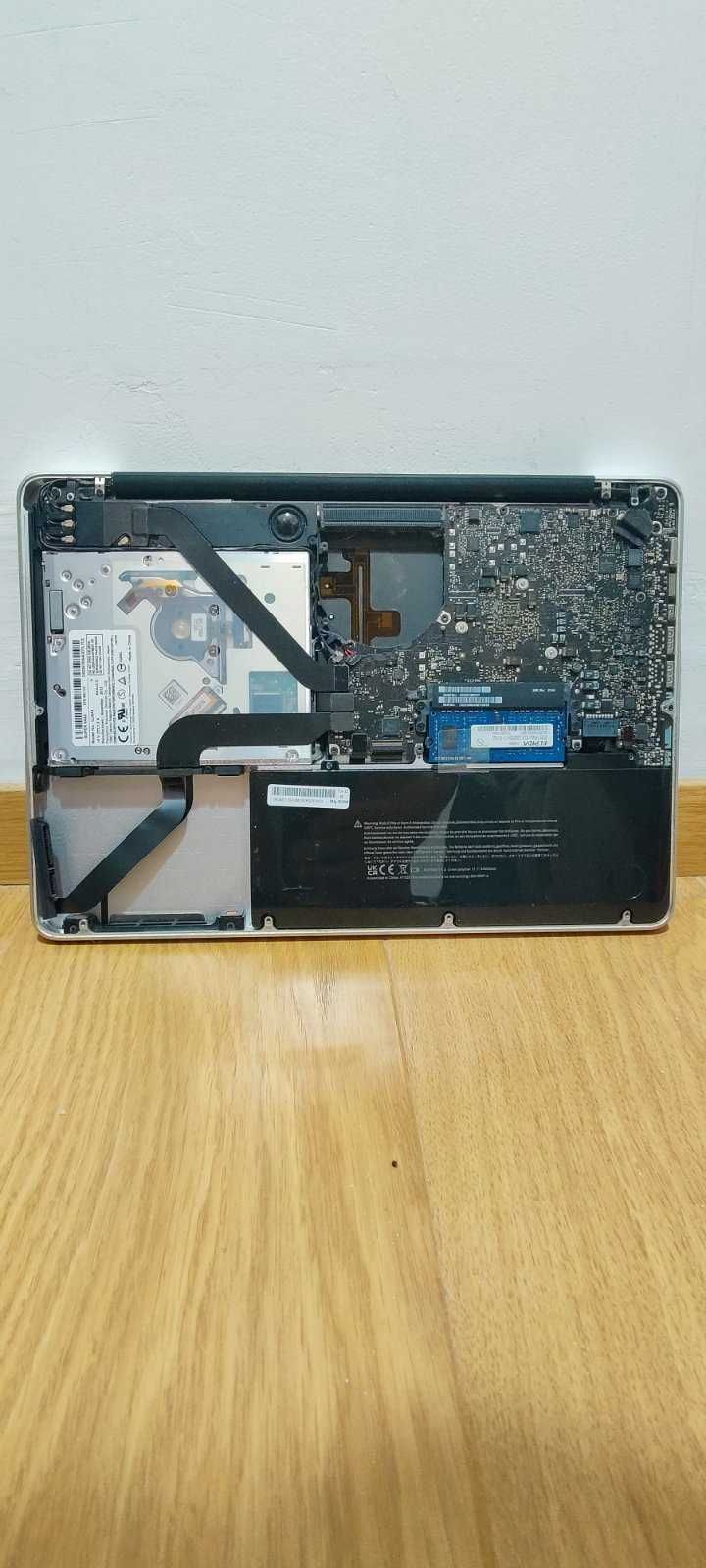 Macbook PRO Late 2012 8GB RAM - БЕЗ Харддиск - ЗА ЧАСТИ
