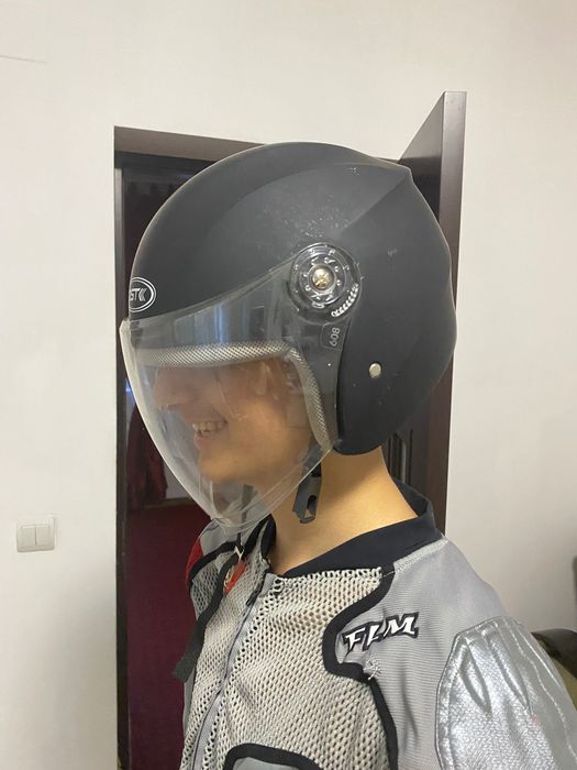 Cască moto, scuter , trotinetă… etc