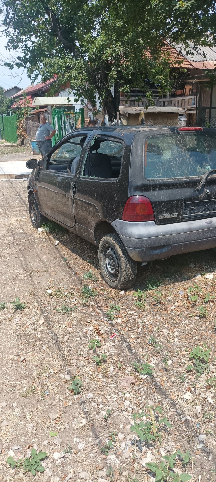 Продавам два автомобила