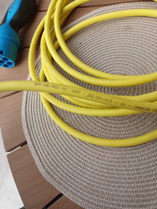 Кабел за зареждане на електрически автомобили тип 2  Mennekes 7 метра
