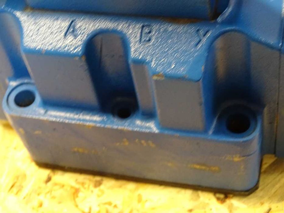 хидравличен разпределител Vickers DG5V 7 6C 2 UB 10 S300 C