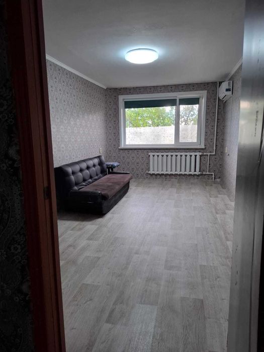Продам 2 комн квартиру по Кизатова