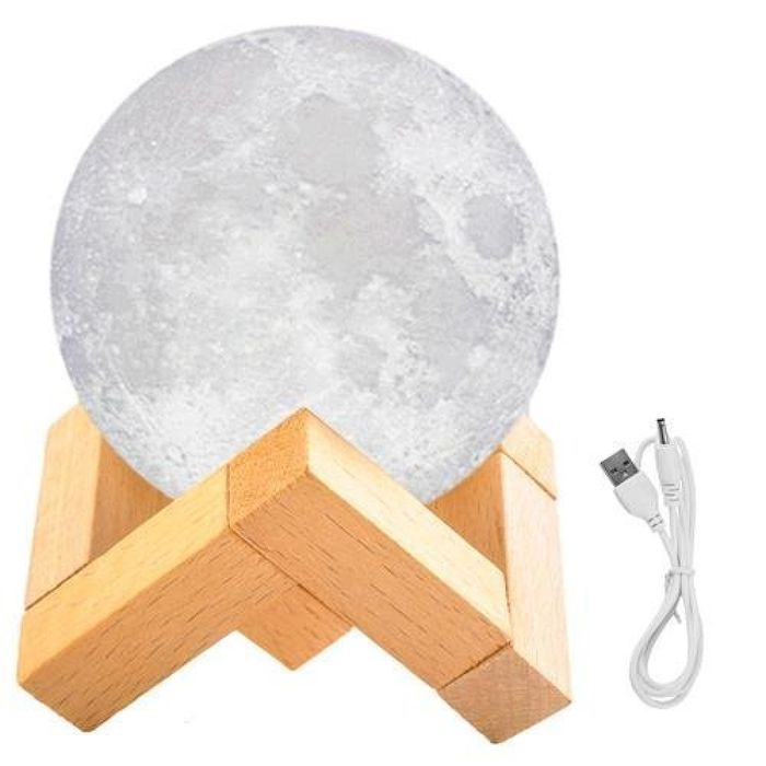 Нощна лампа с формата на луна Има 2 режима: първият – топла светлина