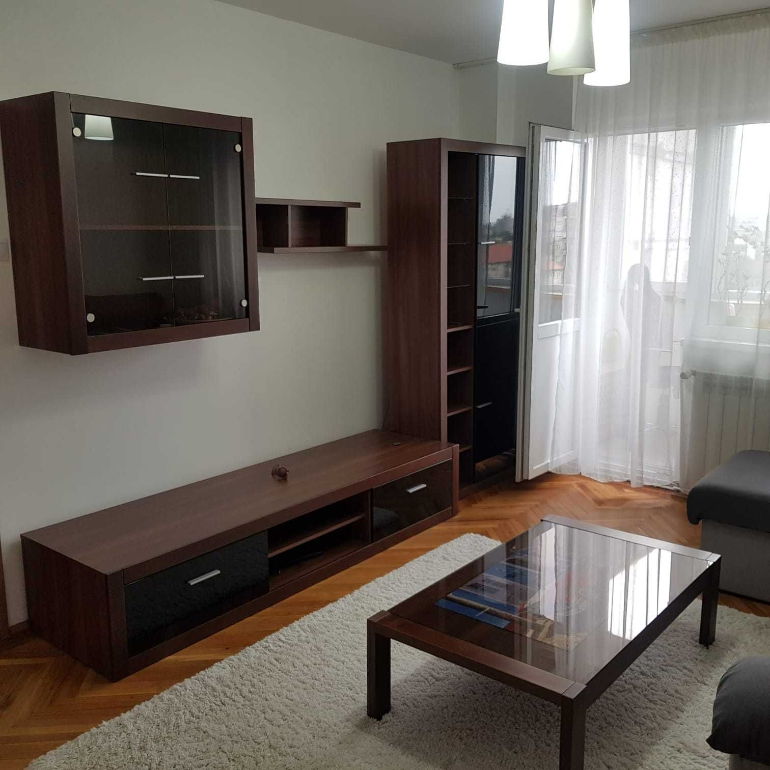 Inchiriez apartament, Circumvalatiunii, langa mall