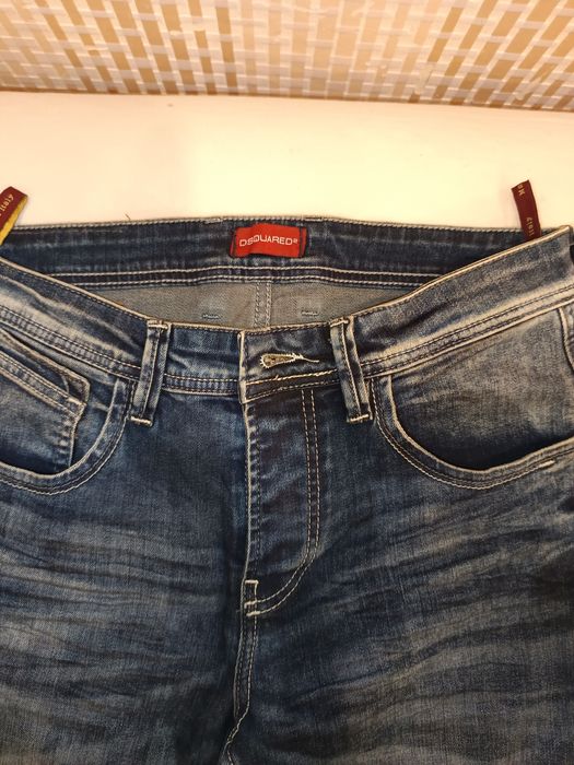 Дънки на Dsquared2. Спешно!!