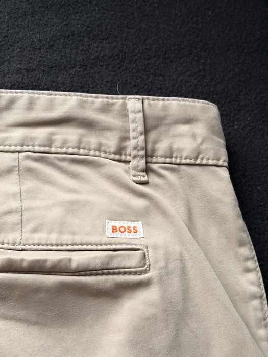 Hugo Boss,pantaloni bărbați,măr.4XL(42/34)