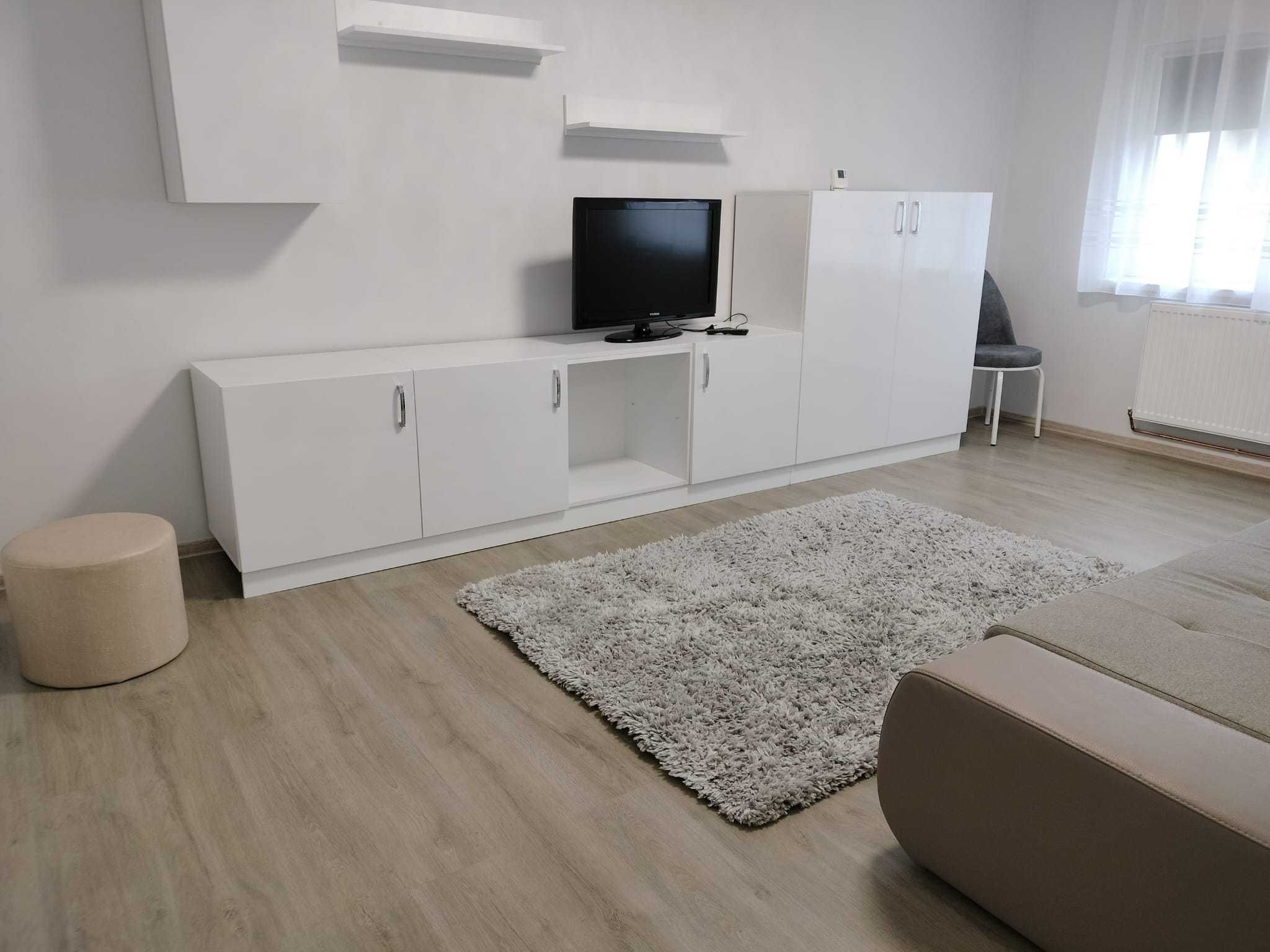 Închiriez apartament 2 camere Podgoria