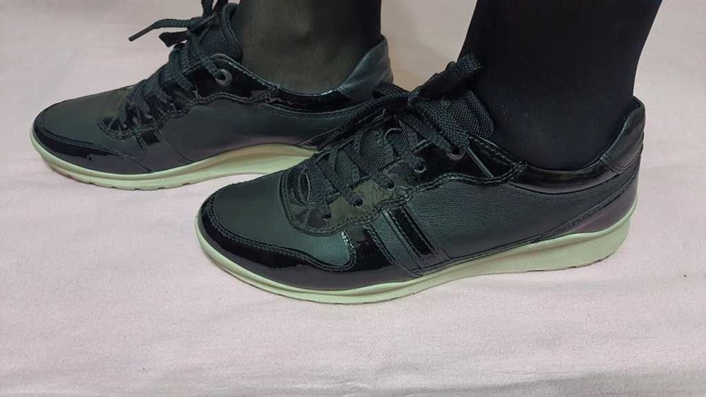 Adidasi trendy piele, de la ECCO marimea 39