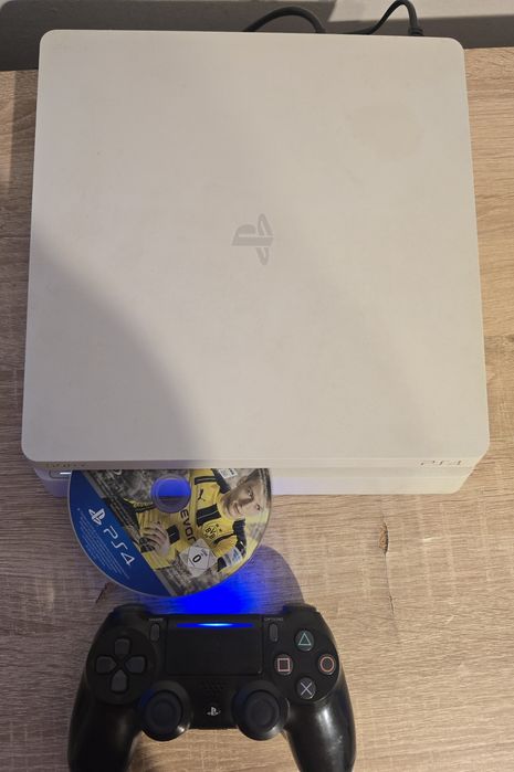 Ps4 500GB slim white plis joc Fifa plus maneta