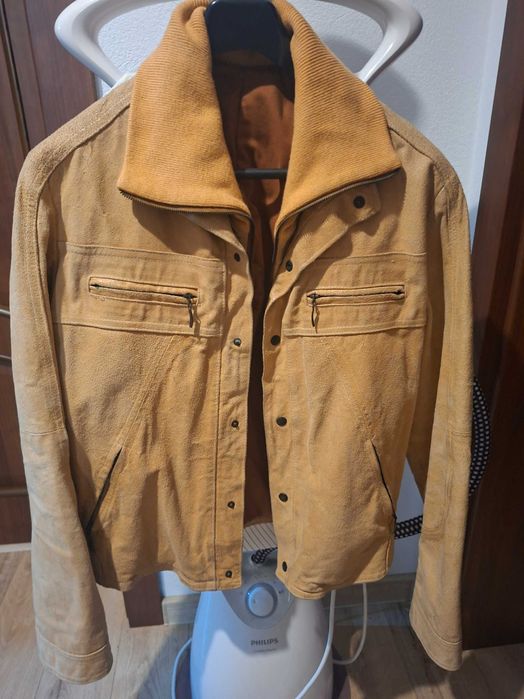 Vand geacă de piele