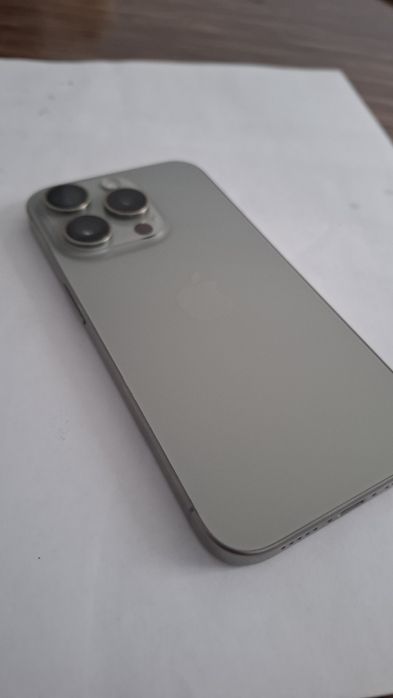 iPHONE 15pro ideal holatda