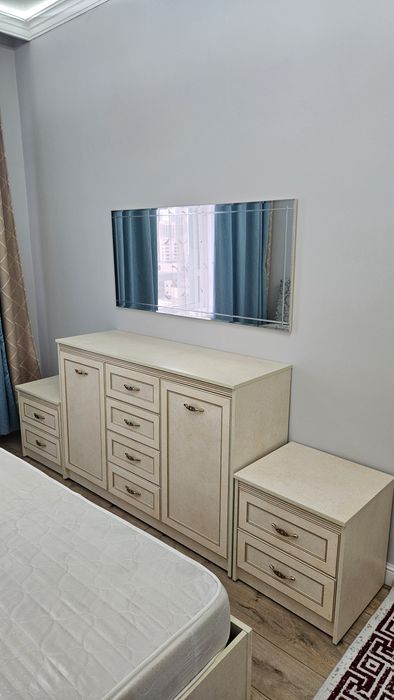 Продам спальный гарнитур