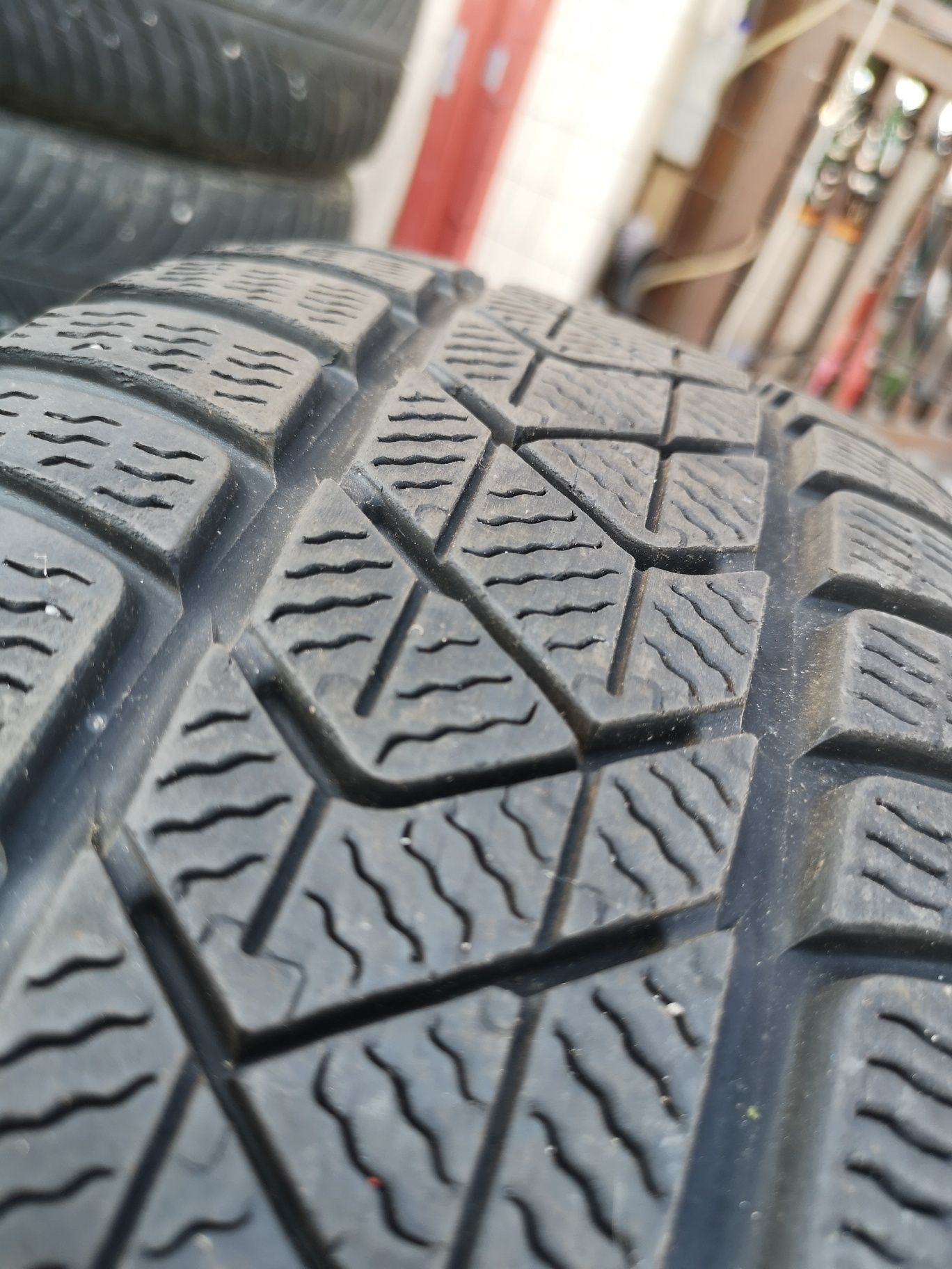 Anvelope, cauciucuri iarnă runflat Pirelli 225 60 18