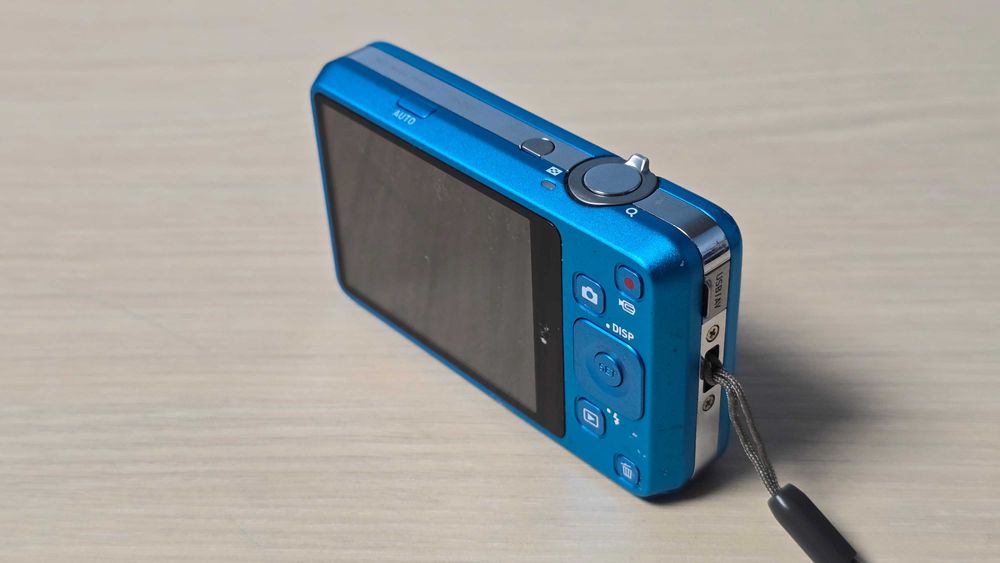 Casio Exilim EX-Z800 , 14 mp