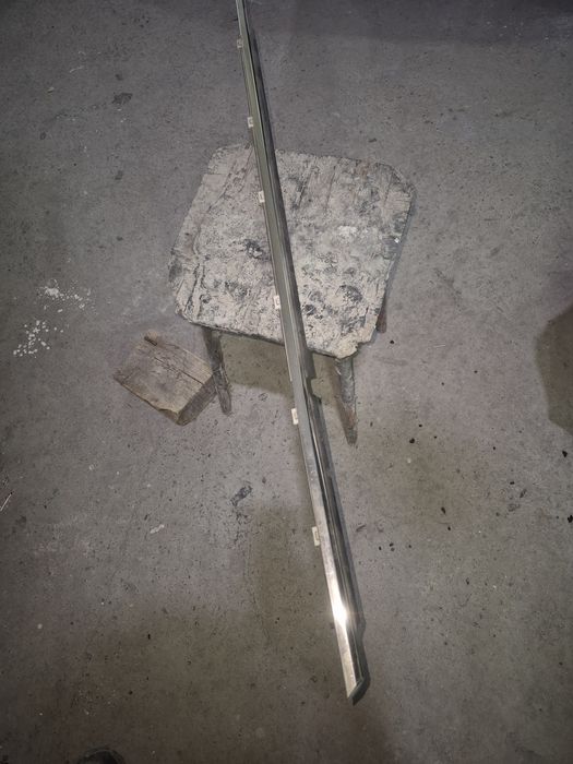 Продам молдинг на Тойота камри