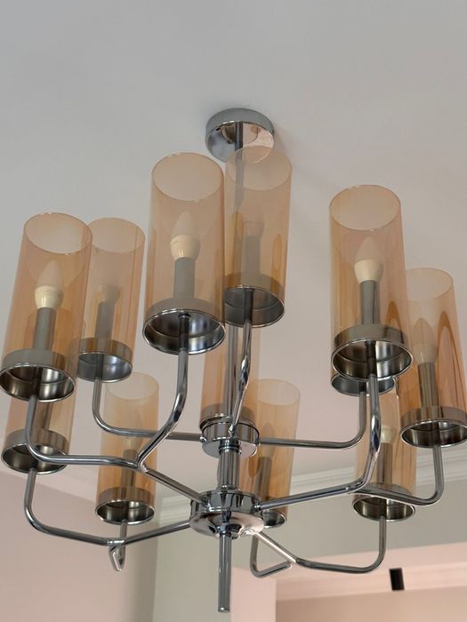 Продам 2 красивые люстры в отличном состоянии