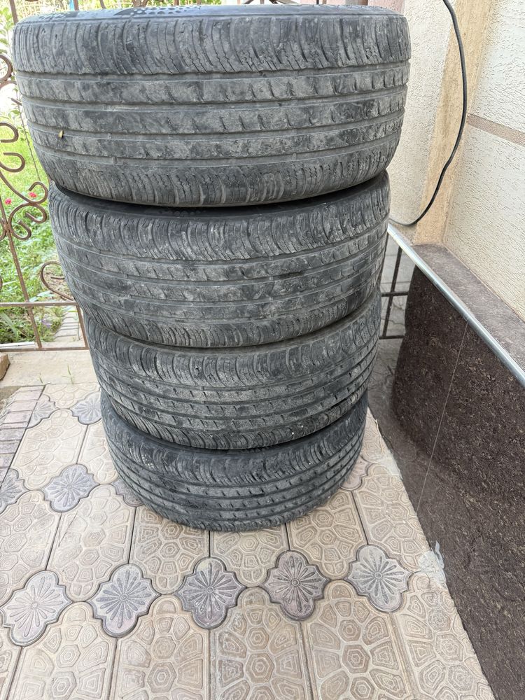 Kumho solus 235/55/17