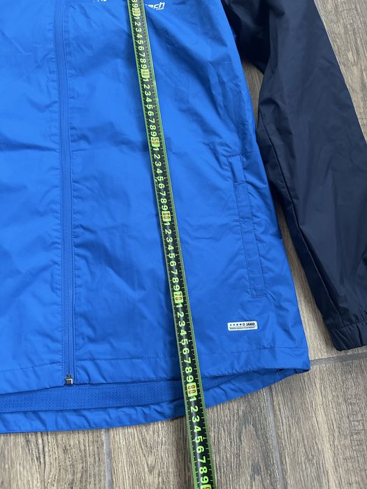 Спортно яке jako размер л и хл