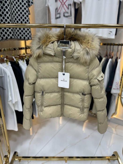 Geaca Moncle r colectie MAYA ( FEMEI ) extra LUXURY