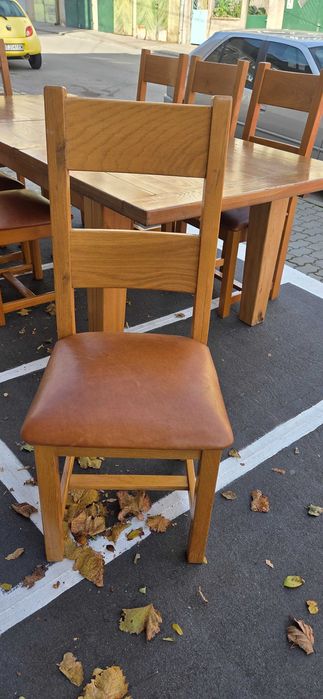 Масивна дъбовa  маса  за хранене с 8 столa