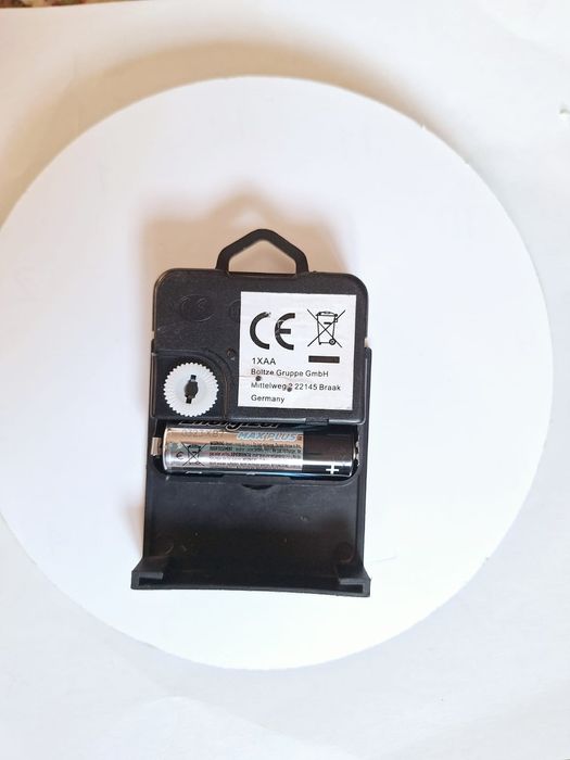 Ceas de perete din sticla cu bufniță