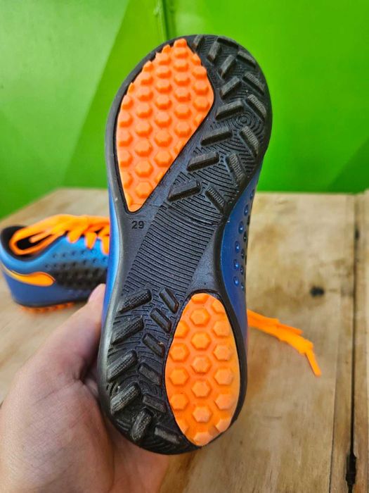 Футболни обувки за деца, номер 29 (разпродажбата на Георги)