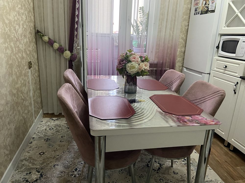 Продам стол стулья комплект