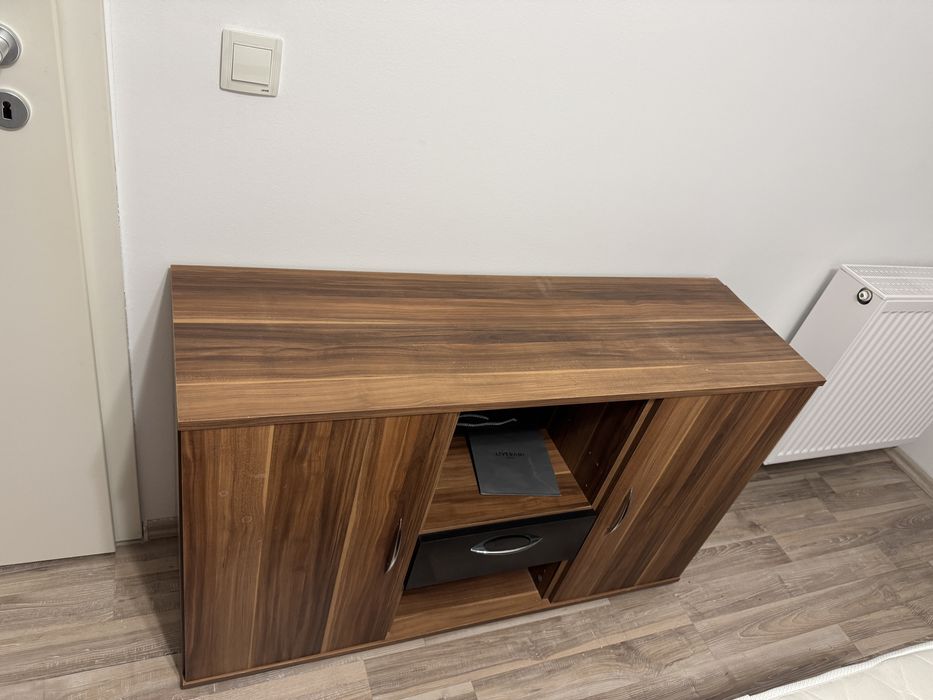 Dormitor cu dulap si noptiere