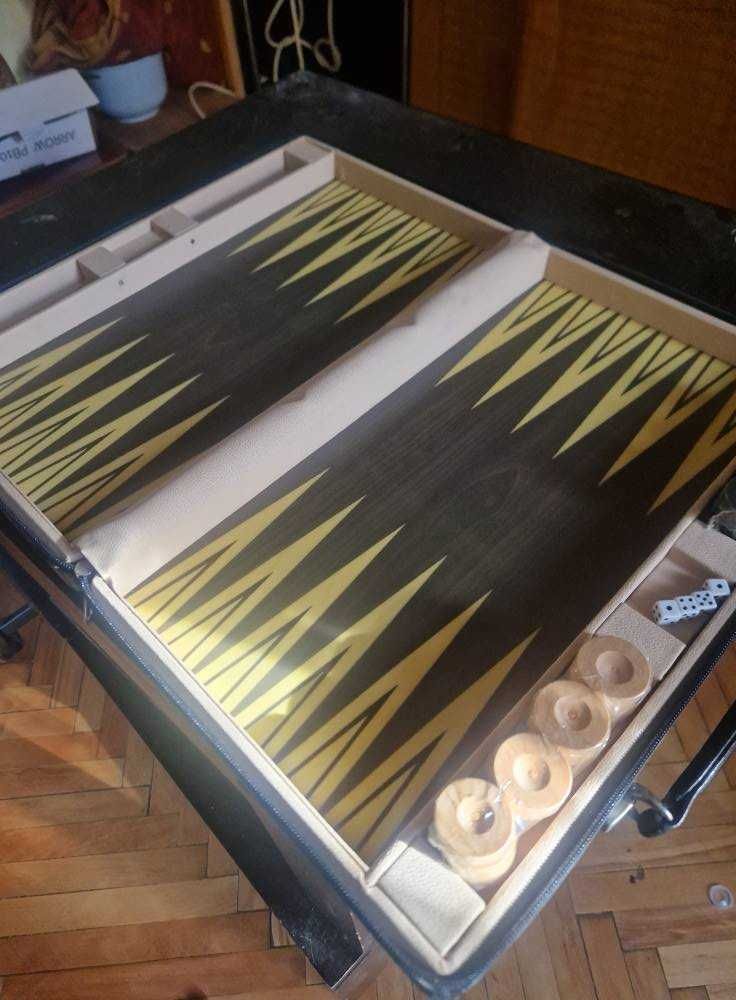 Set  de Table cu Pucuri din Piele cu Lemn Impecabil Noi Nefolosite