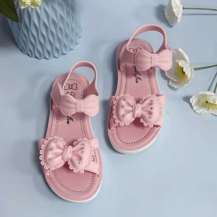 Детски сандали с панделка