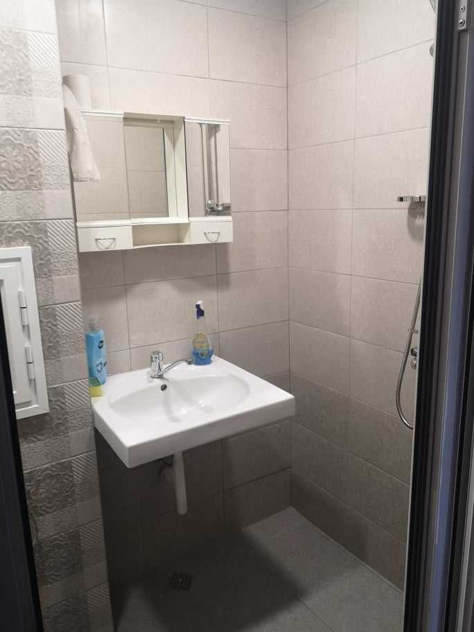 Дава се под наем Двустаен апартамент в Бургас, Славейков - 64 кв.м за 175 € - Снимка #2