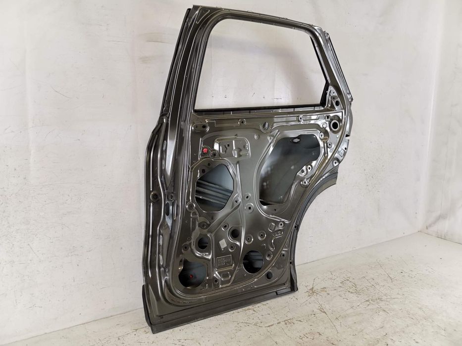 Дясна задна врата Мазда СХ-30 / Mazda CX-30 [