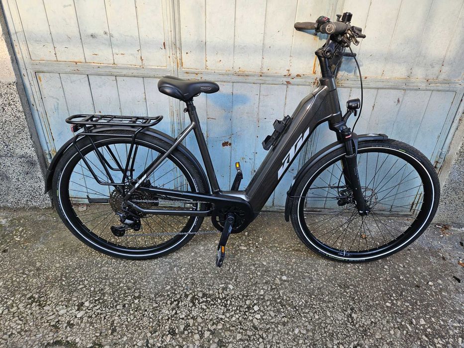 Електрически велосипед 28 цола KTM MACINA SMART SYSTEM-на 75км.