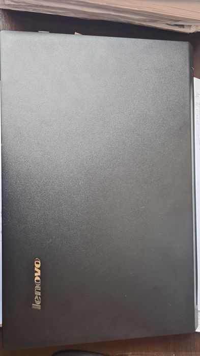 Vand laptop Lenova, stare foarte buna.