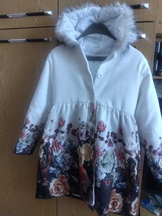 Зимно палто за момиче 146см.